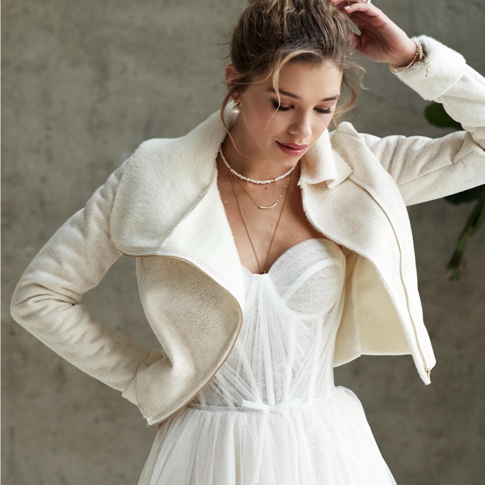 Bridal Jacket Faux Fur Lining - Picture 3 of 12